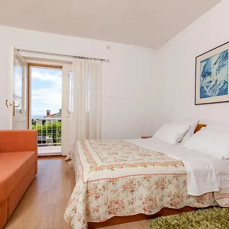 Kule 3451 Brela
